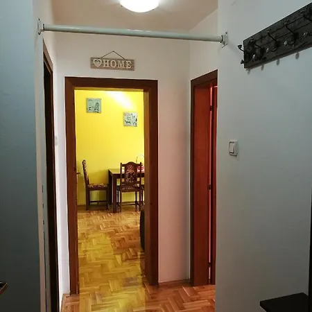 Helena Apartment