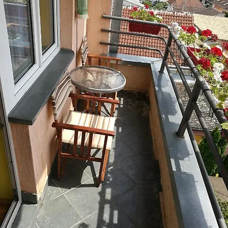 Helena Apartment *